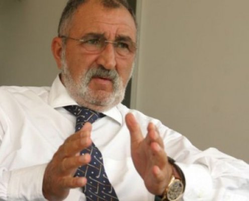 Ţiriac: Companiile nu trebuie ţinute în viaţă cu aspirină